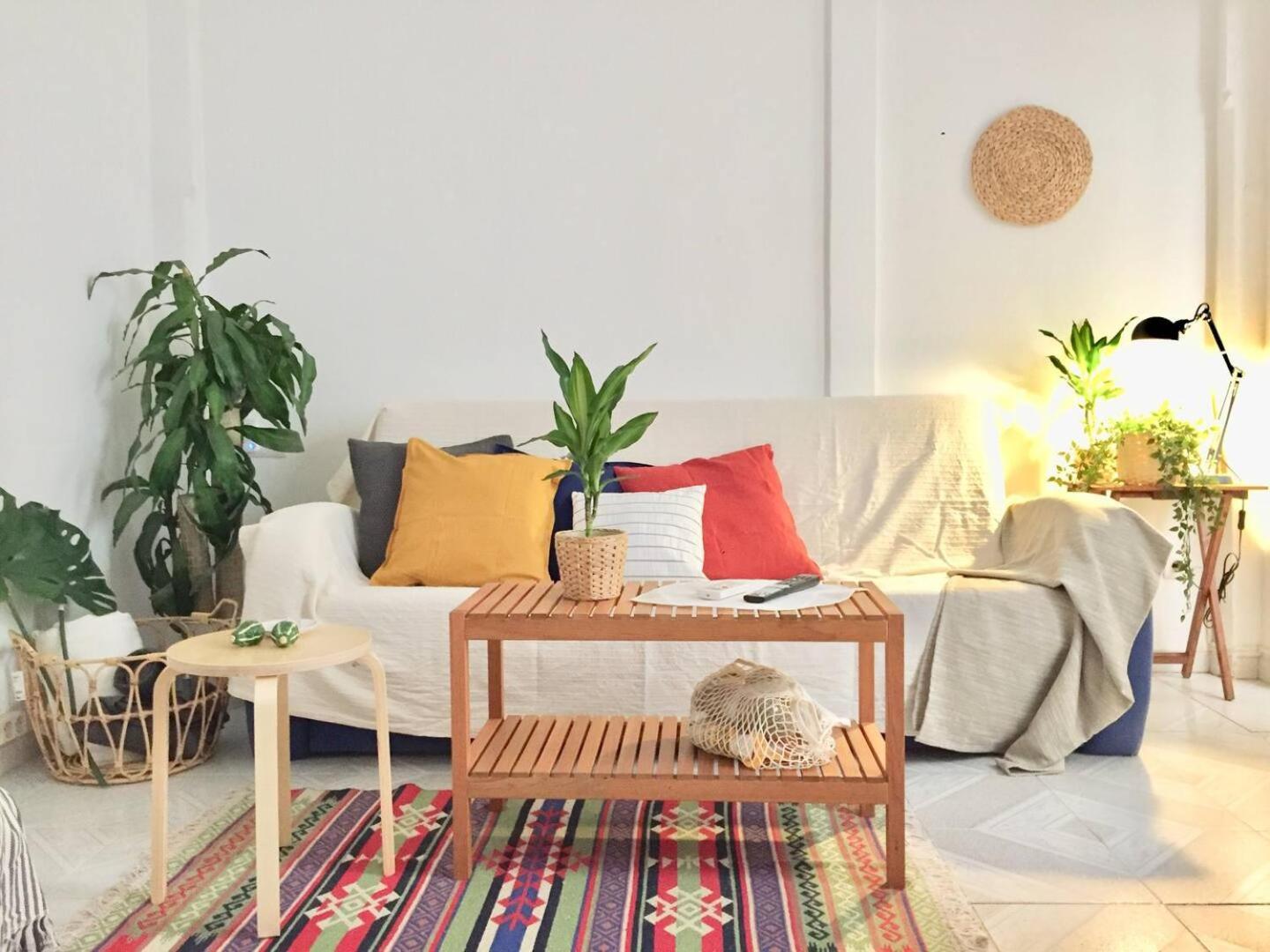 Apartment San Matias Urban Retreat With Balcony